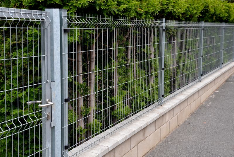 Aluminum Fence Service detail