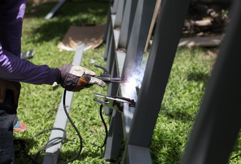 Local Aluminum Fence Service pros at work